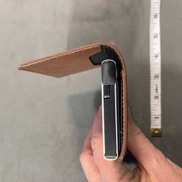 Slim Leather & Metal Card Holder With RFID Blocking For Men - Picture 3 of 4